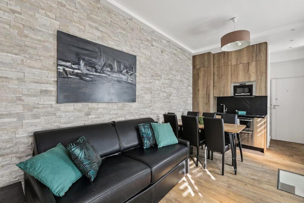 03 Tour Eiffel Appartement Pour 7 Personnes Paris Exterior photo